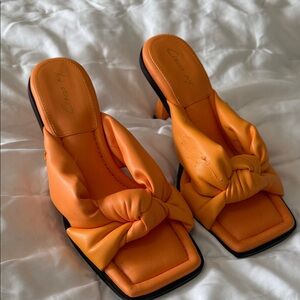 Circus by Sam Edelman Orange Knotted Slide Heels